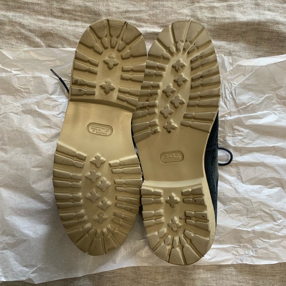 Kenneth Cole two-tone lace-ups. *see note about size - Picture 3 of 4